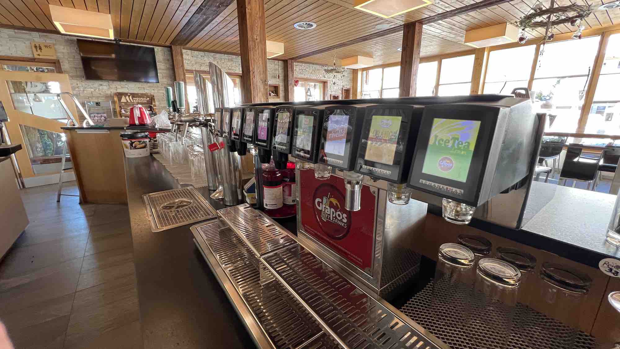 Schankanlage von Grapos Schweiz – moderne Getränkeausgabe für Gastronomie